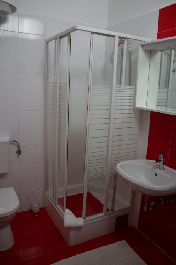 Apartments Villa Jelena Водице Екстер'єр фото