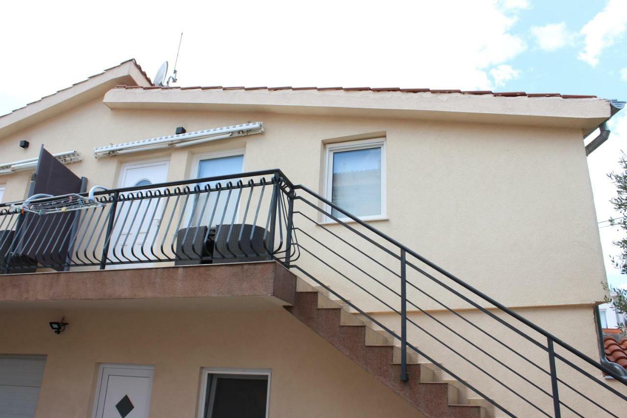Apartments Villa Jelena Водице Екстер'єр фото